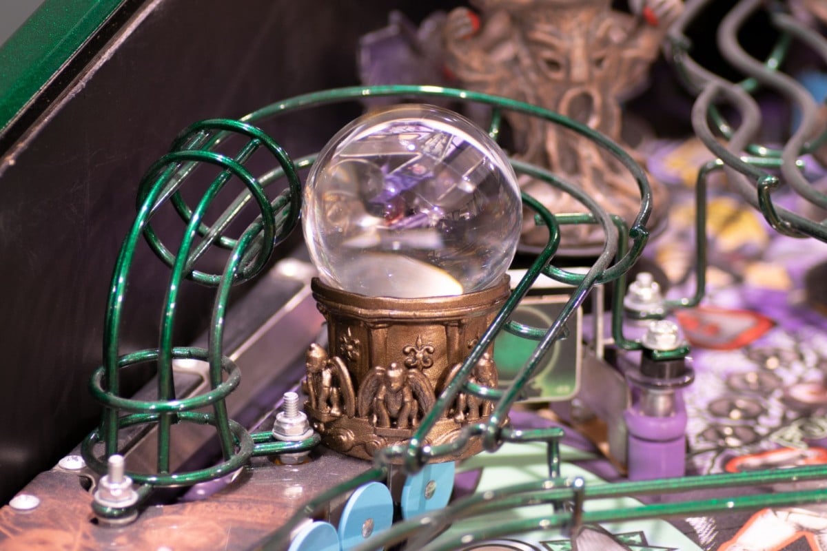 Wizard of Oz Crystal Ball Pedestal & Upgraded K9 Glass Ball